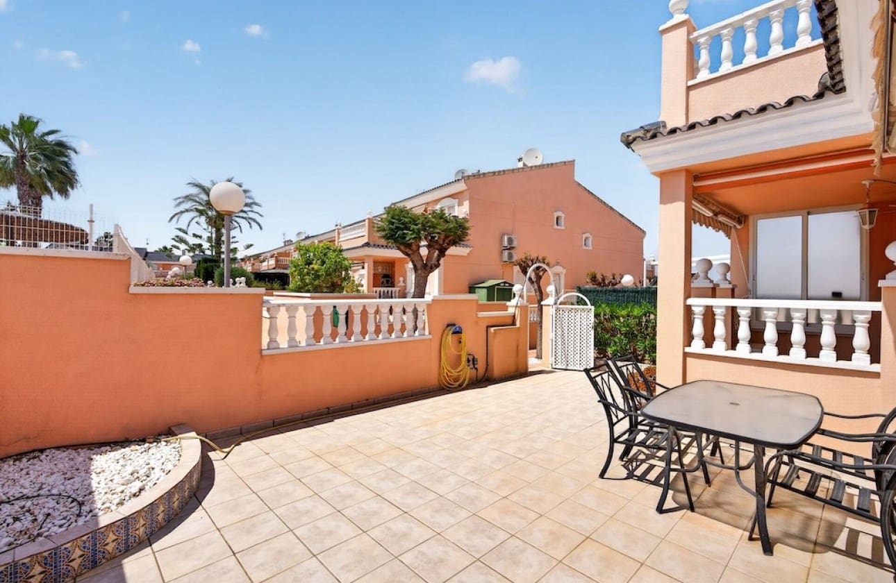 3 quarto Casa em Banda para venda em Gran Alacant com piscina - 299 000 € (Ref: 9816526)