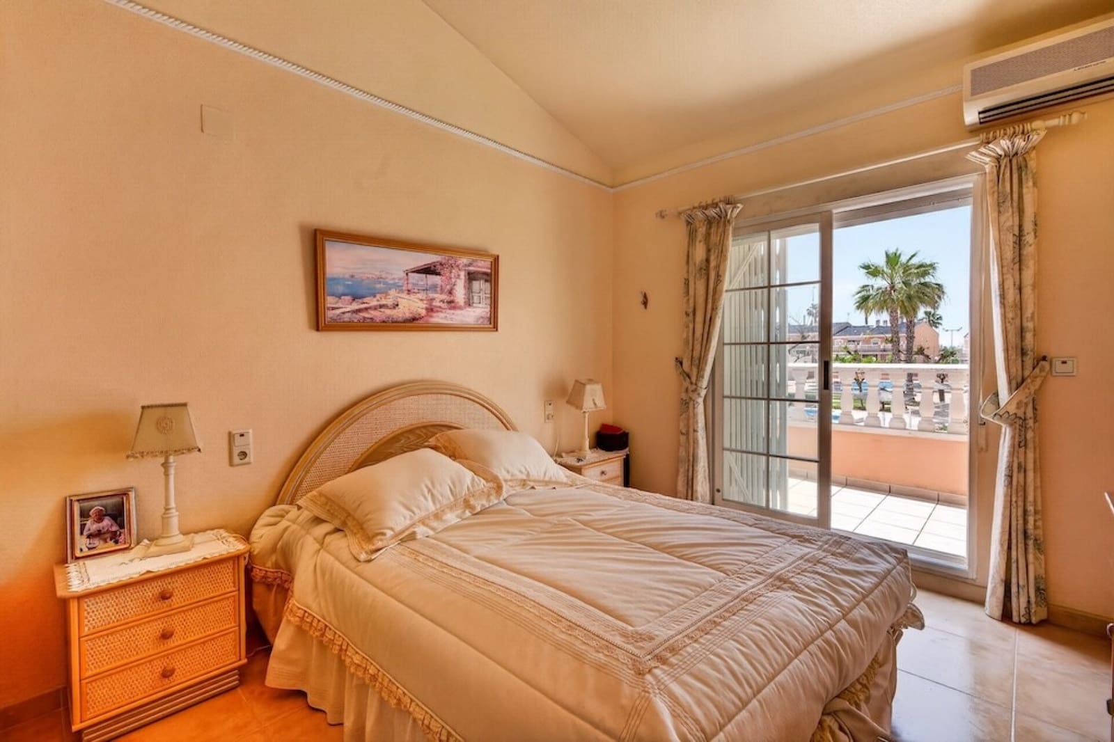 3 bedroom Townhouse for sale in Gran Alacant with pool - € 299,000 (Ref: 9816526)