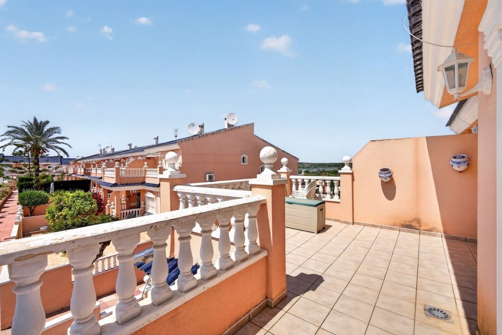 3 bedroom Townhouse for sale in Gran Alacant with pool - € 299,000 (Ref: 9816526)
