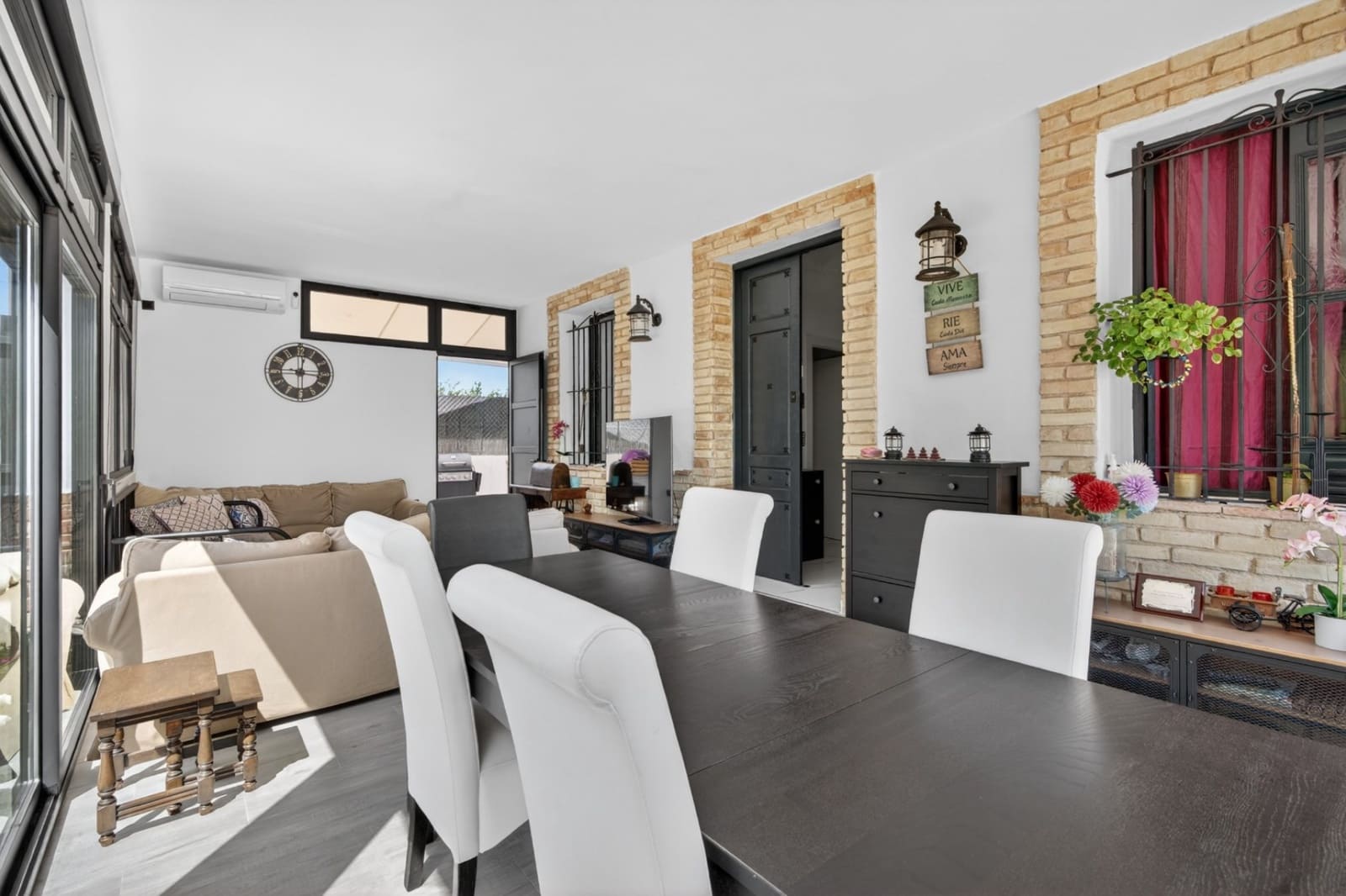 3 Zimmer Villa zu verkaufen in El Altet mit Pool Garage - 670.000 € (Ref: 9849921)