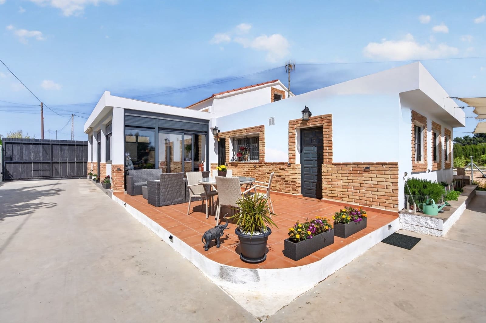 3 Zimmer Villa zu verkaufen in El Altet mit Pool Garage - 670.000 € (Ref: 9849921)