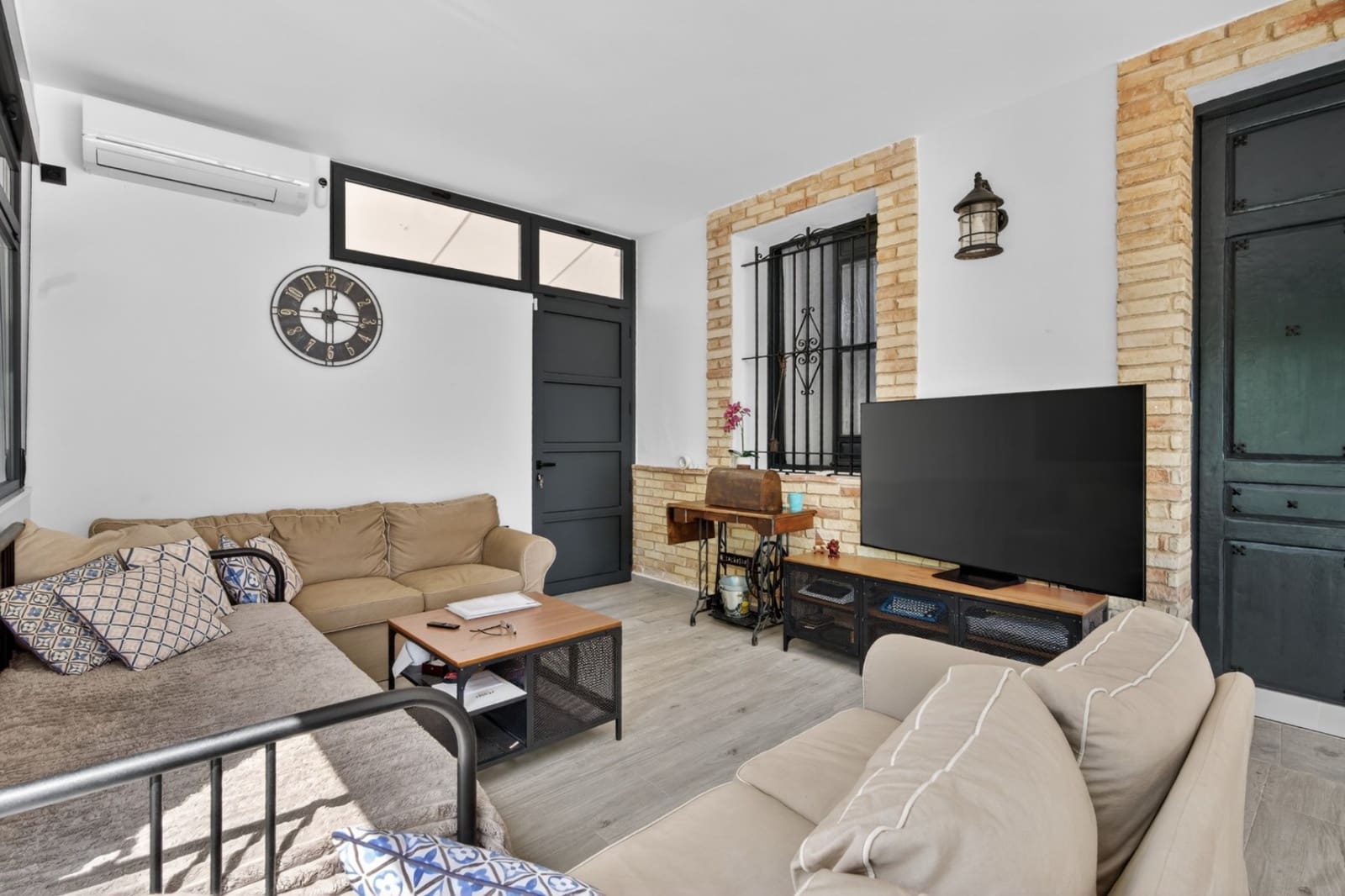 3 Zimmer Villa zu verkaufen in El Altet mit Pool Garage - 670.000 € (Ref: 9849921)