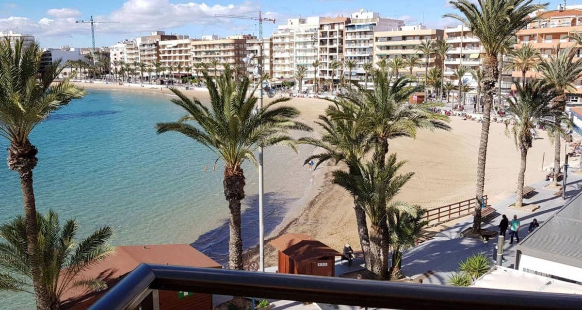 3 chambre Maison de Ville à vendre à Torrevieja avec piscine garage - 350 000 € (Ref: 9853072)