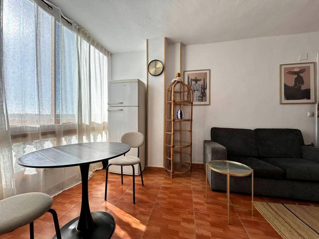2 soveværelse Byhus til salg i Torrevieja med swimmingpool - € 132.000 (Ref: 9853074)