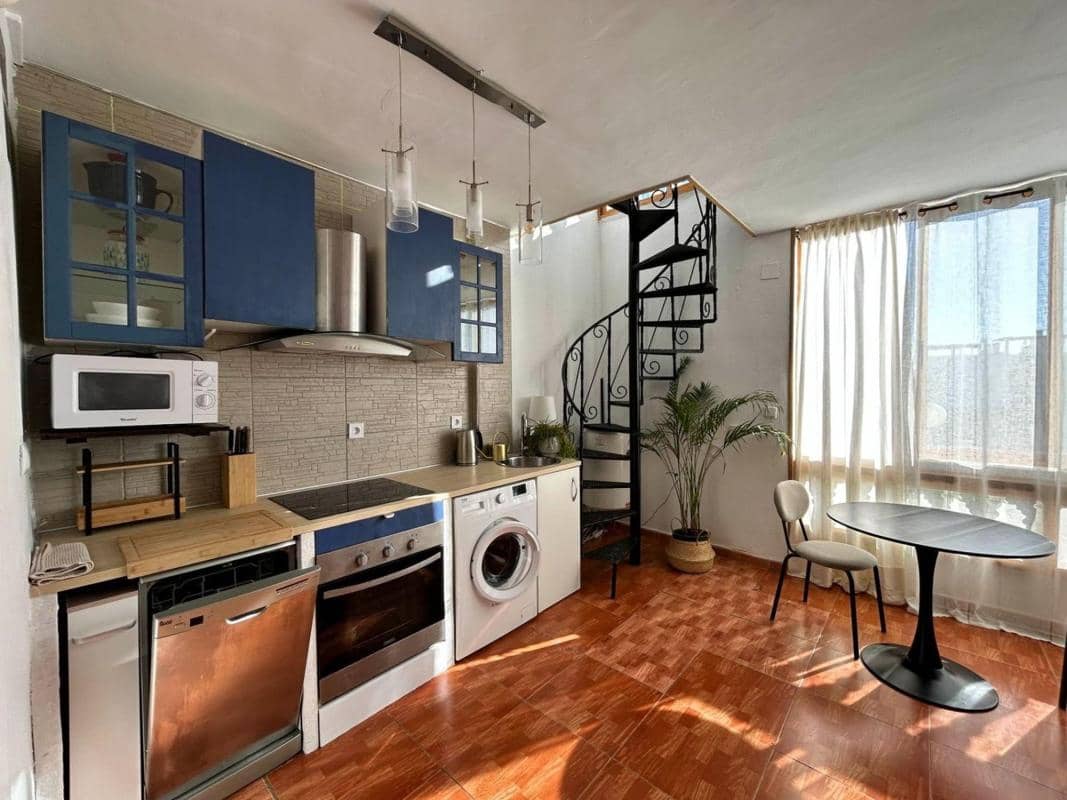 2 soveværelse Byhus til salg i Torrevieja med swimmingpool - € 132.000 (Ref: 9853074)
