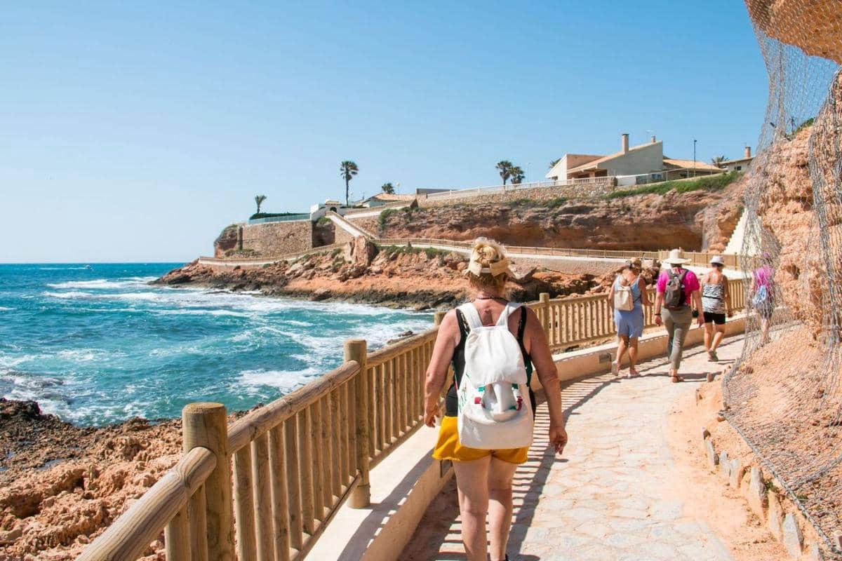 2 soveværelse Byhus til salg i Torrevieja med swimmingpool - € 132.000 (Ref: 9853074)
