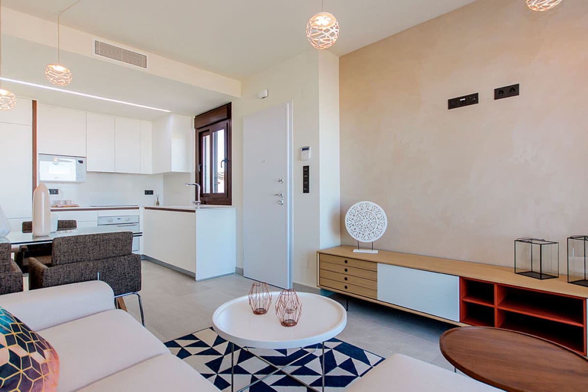 2 chambre Bungalow à vendre à Torrevieja avec piscine garage - 290 000 € (Ref: 9853077)