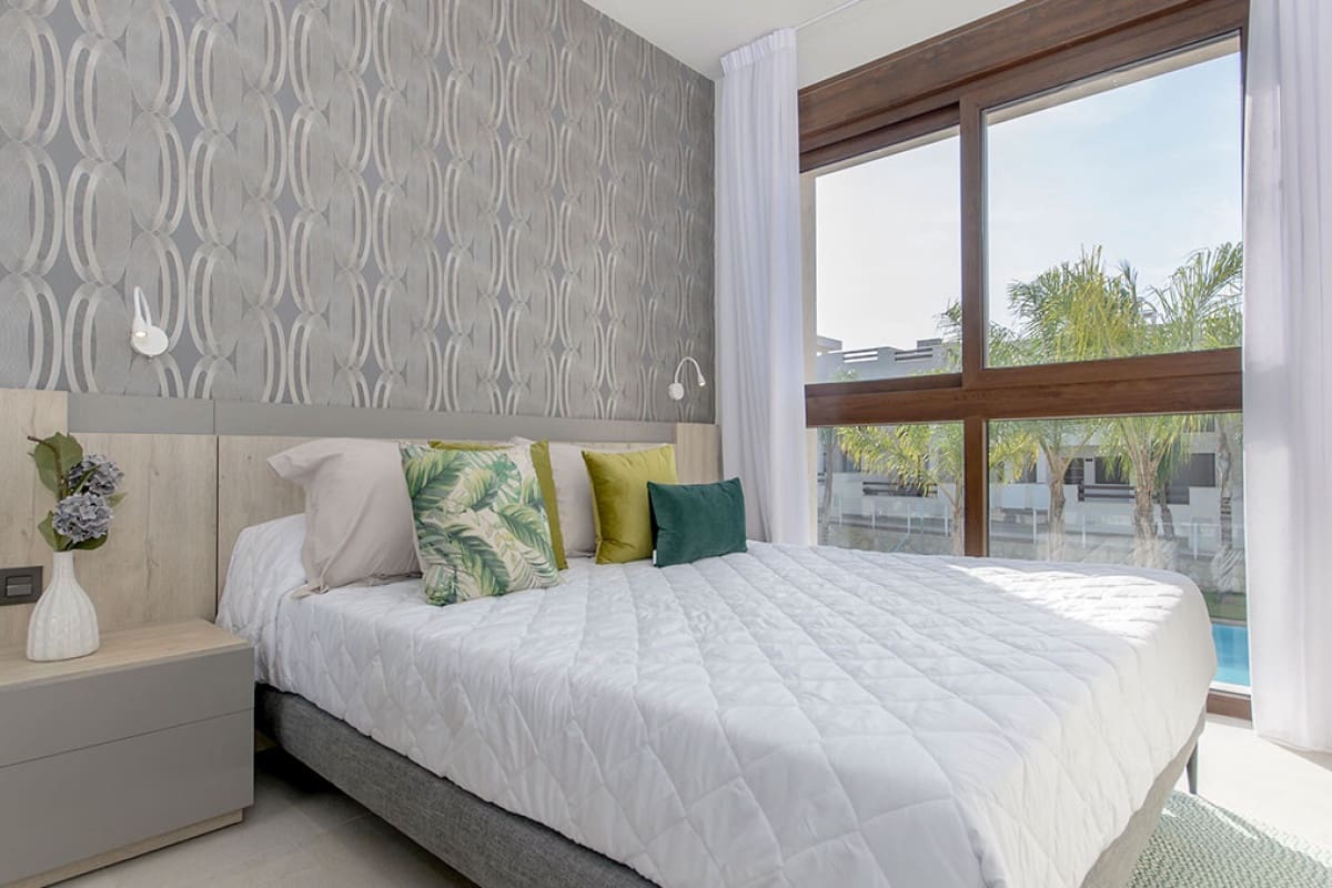 2 chambre Bungalow à vendre à Torrevieja avec piscine garage - 290 000 € (Ref: 9853077)
