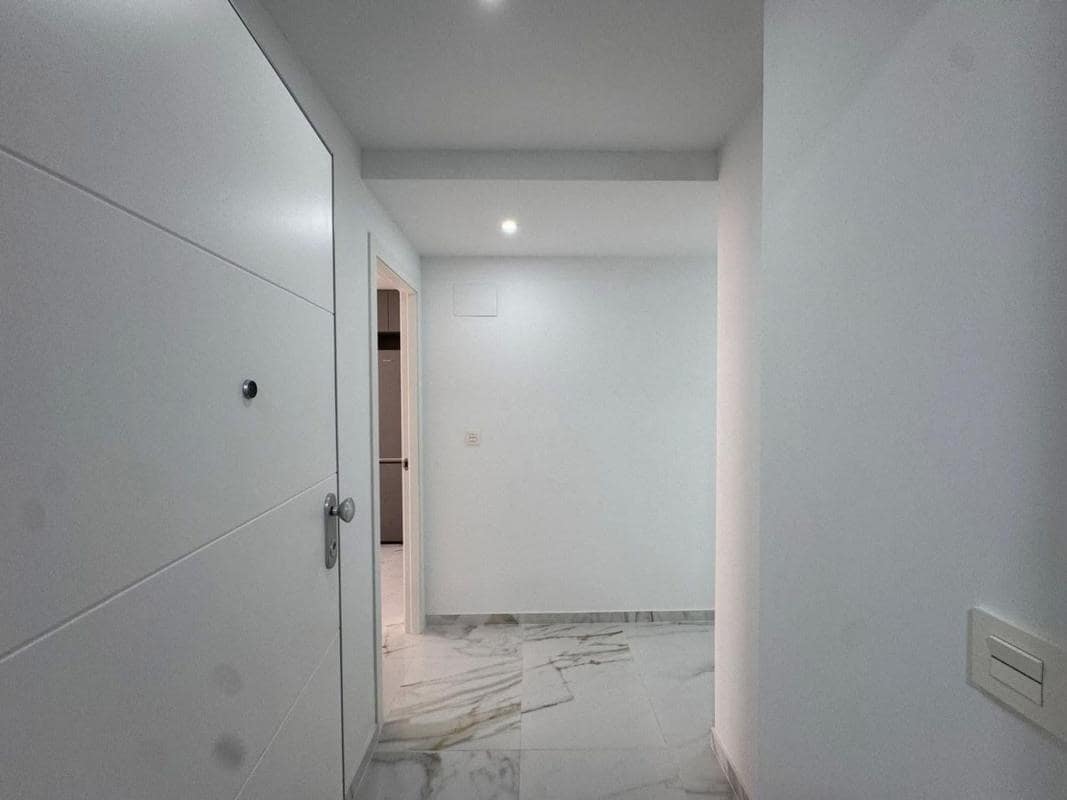 2 sypialnia Mieszkanie na sprzedaż w Torrevieja z basenem - 200 000 € (Ref: 9853097)