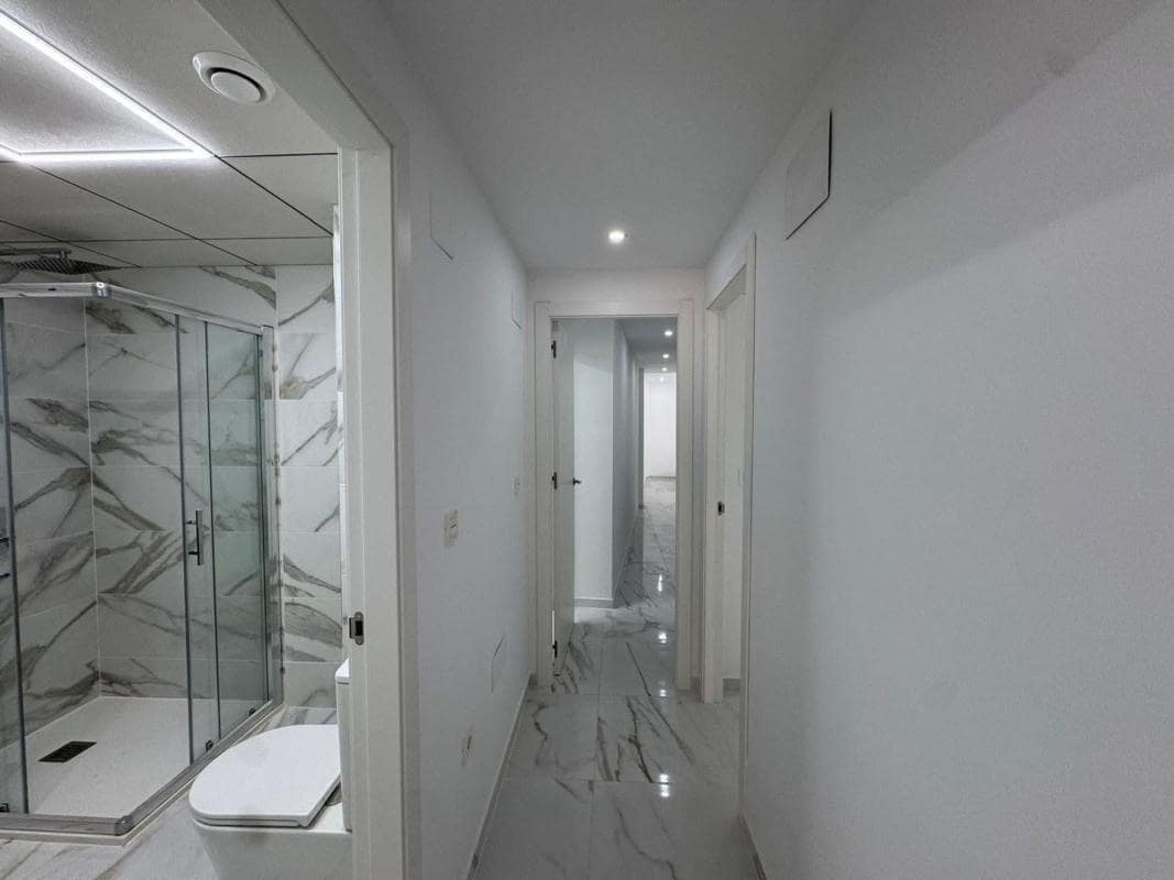 2 sypialnia Mieszkanie na sprzedaż w Torrevieja z basenem - 200 000 € (Ref: 9853097)