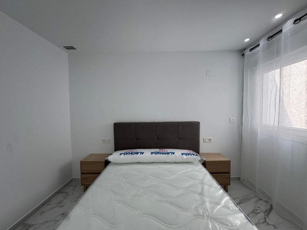2 sypialnia Mieszkanie na sprzedaż w Torrevieja z basenem - 200 000 € (Ref: 9853097)