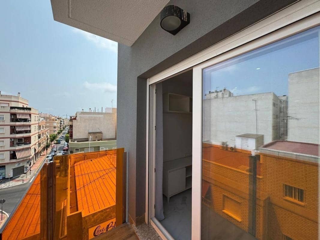 2 sypialnia Mieszkanie na sprzedaż w Torrevieja z basenem - 200 000 € (Ref: 9853097)