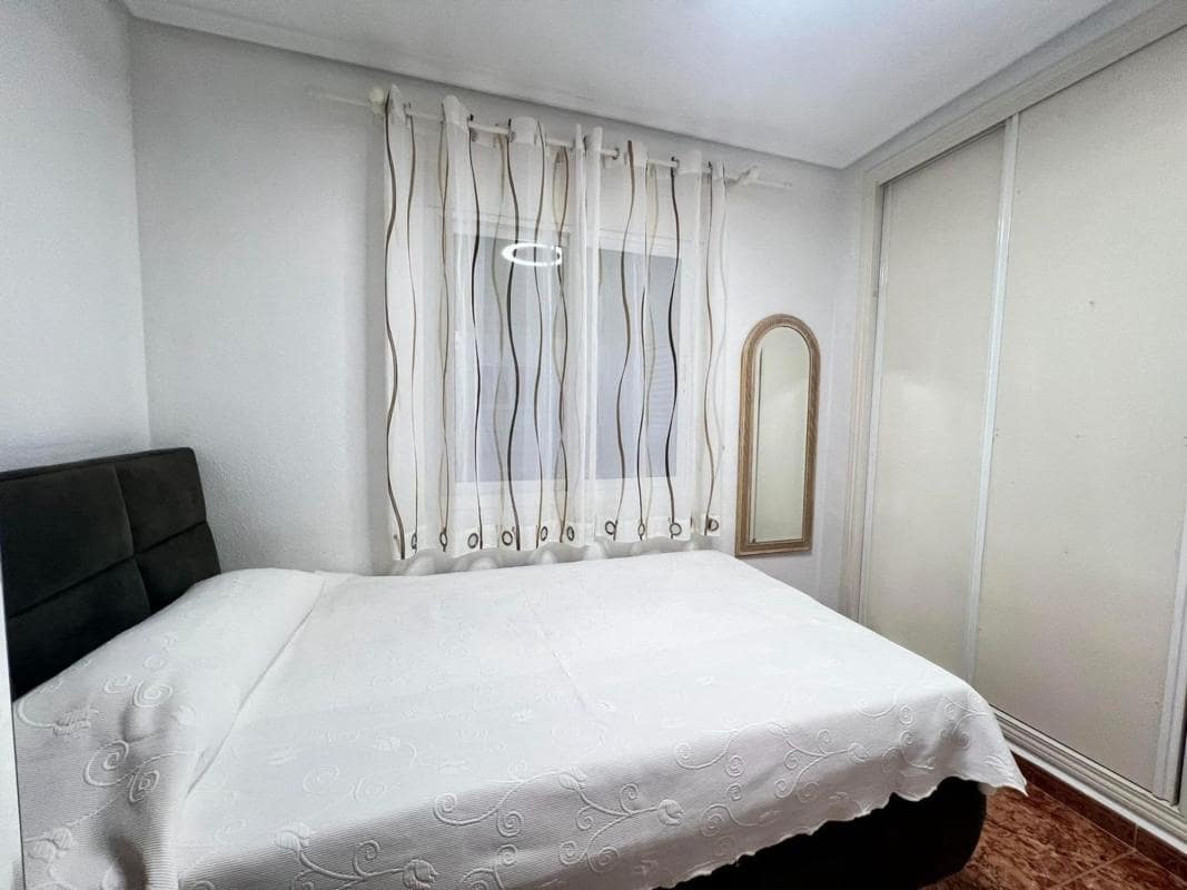 2 sypialnia Mieszkanie na sprzedaż w Torrevieja - 151 500 € (Ref: 9853098)