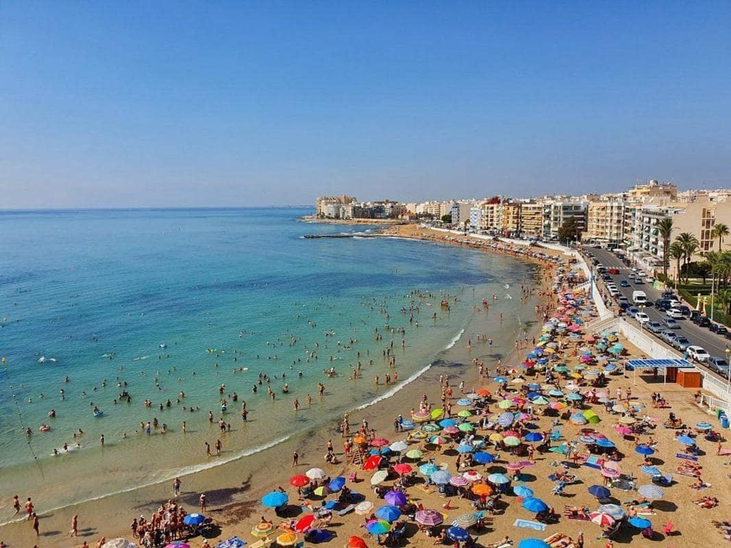 2 sypialnia Mieszkanie na sprzedaż w Torrevieja - 151 500 € (Ref: 9853098)