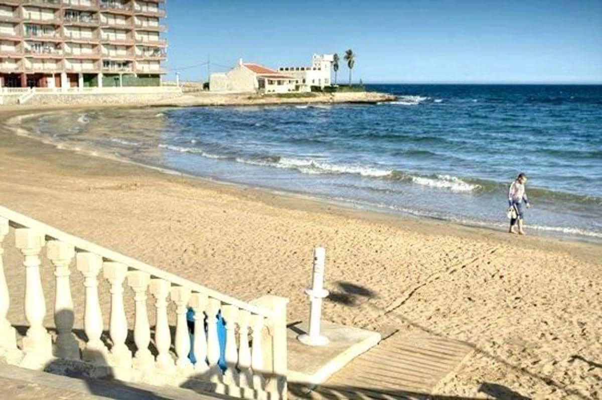 2 sypialnia Mieszkanie na sprzedaż w Torrevieja - 151 500 € (Ref: 9853098)