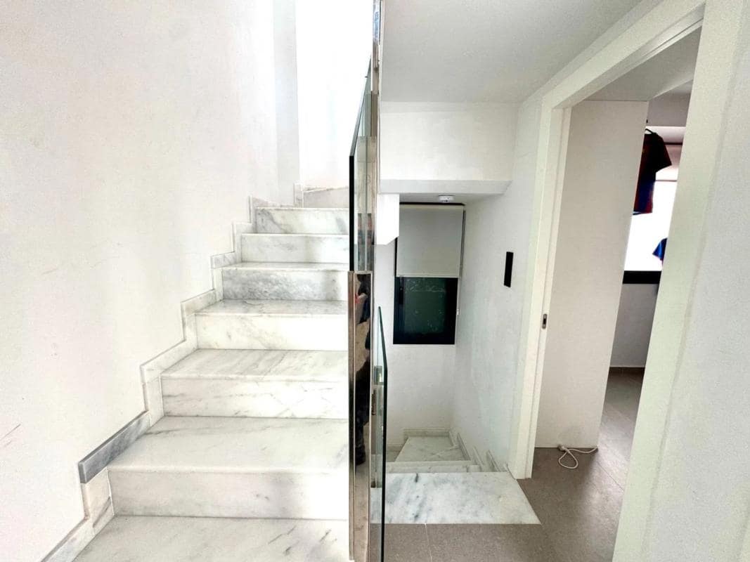 4 sypialnia Willa na sprzedaż w Guardamar del Segura z basenem - 399 000 € (Ref: 9853122)