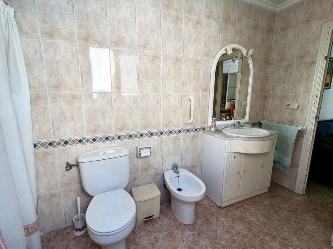5 quarto Moradia para venda em Guardamar del Segura - 289 900 € (Ref: 9853123)