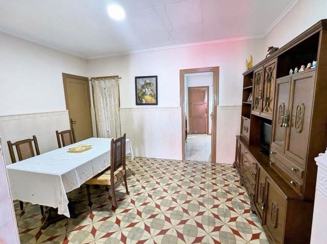 5 quarto Moradia para venda em Zona Pueblo, Guardamar del Segura - 289 900 € (Ref: 9853123)