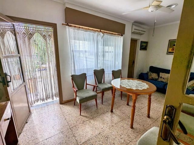 5 quarto Moradia para venda em Zona Pueblo, Guardamar del Segura - 289 900 € (Ref: 9853123)