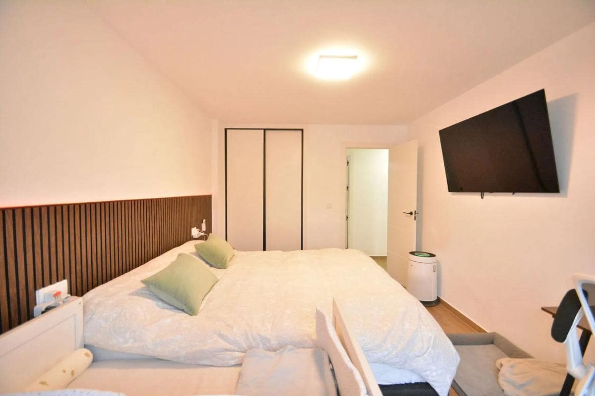 3 sovrum Lägenhet till salu i Guardamar del Segura med garage - 220 000 € (Ref: 9853126)