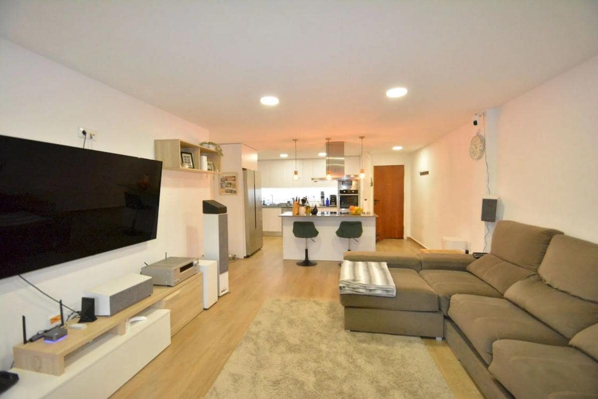 3 sovrum Lägenhet till salu i Guardamar del Segura med garage - 220 000 € (Ref: 9853126)