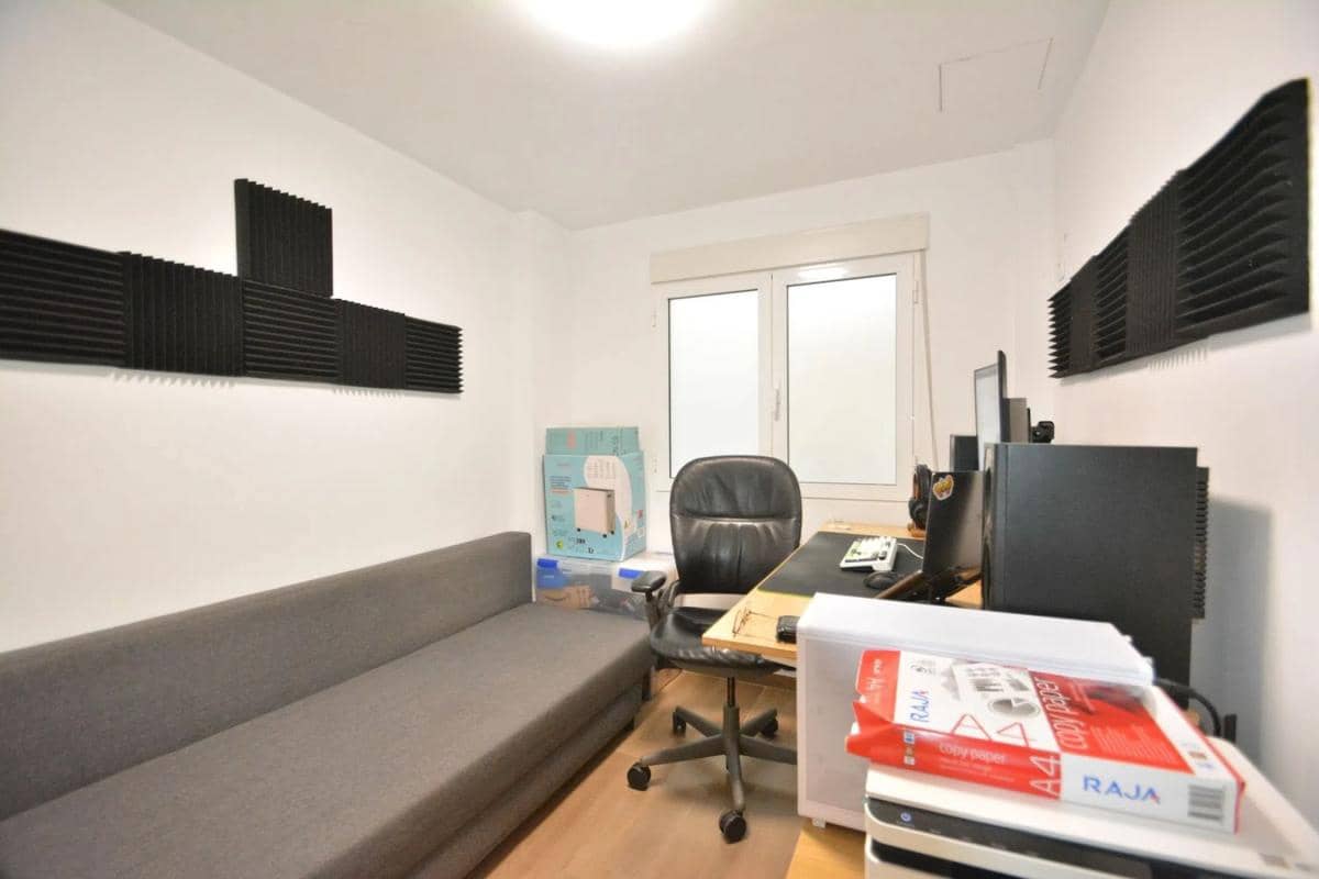 3 sovrum Lägenhet till salu i Guardamar del Segura med garage - 220 000 € (Ref: 9853126)