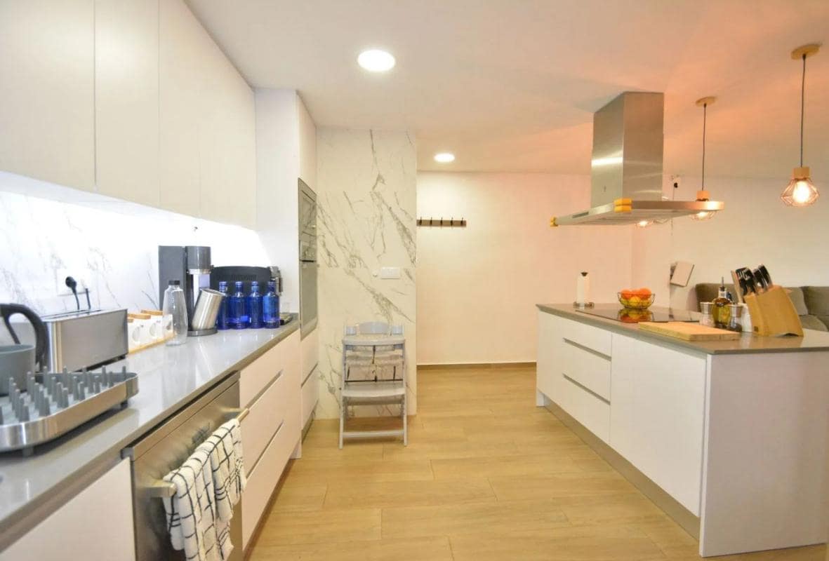 3 sovrum Lägenhet till salu i Guardamar del Segura med garage - 220 000 € (Ref: 9853126)