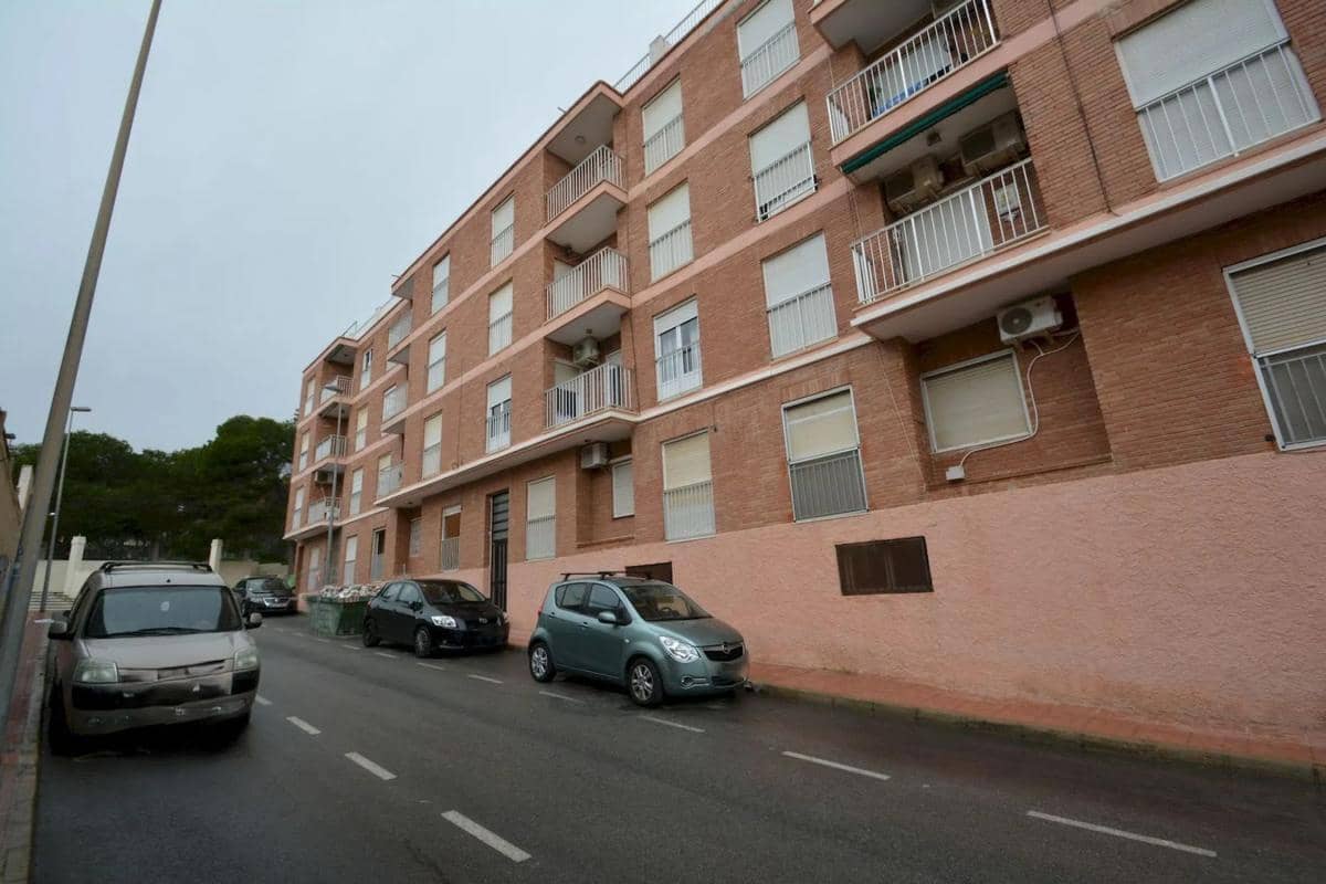 3 sovrum Lägenhet till salu i Guardamar del Segura med garage - 220 000 € (Ref: 9853126)