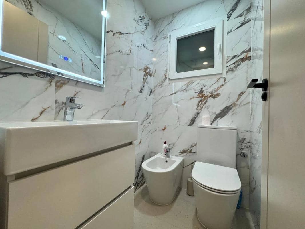 1 sovrum Lägenhet till salu i Guardamar del Segura - 194 000 € (Ref: 9853127)