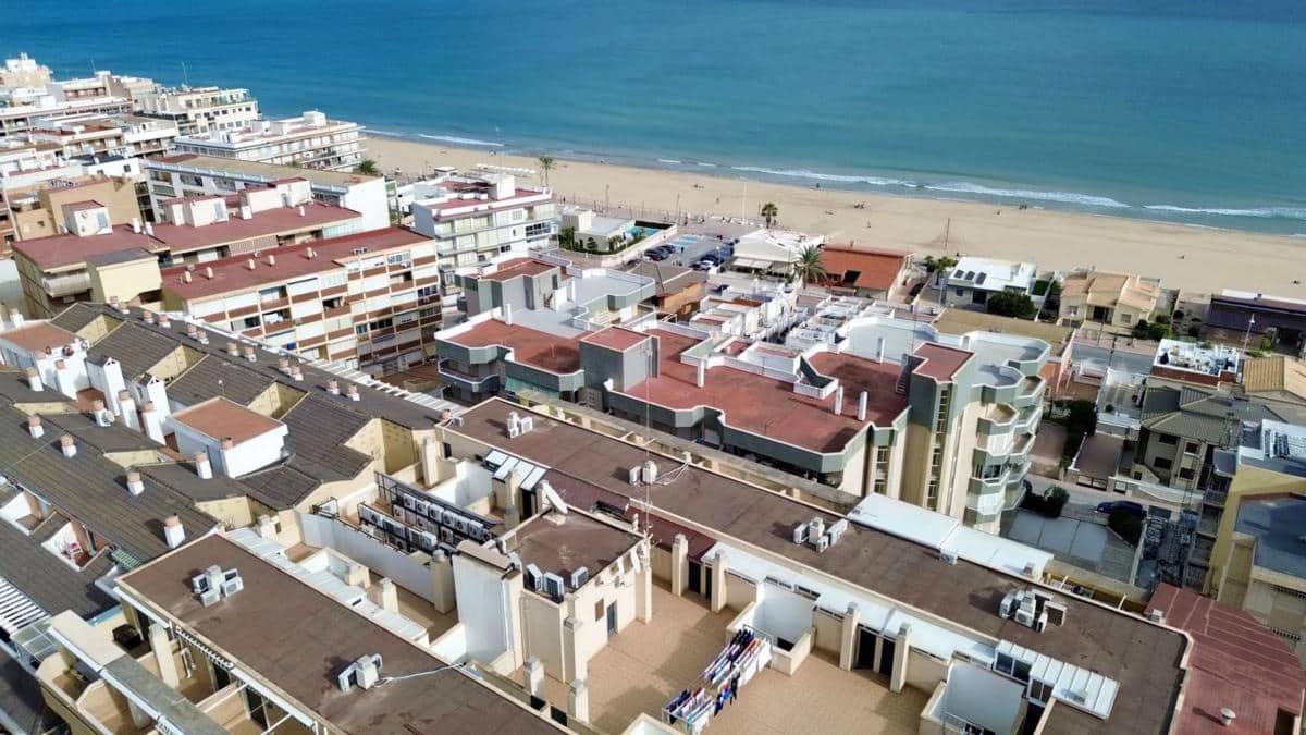 2 slaapkamer Flat te koop in Guardamar del Segura met zwembad - € 339.000 (Ref: 9853128)