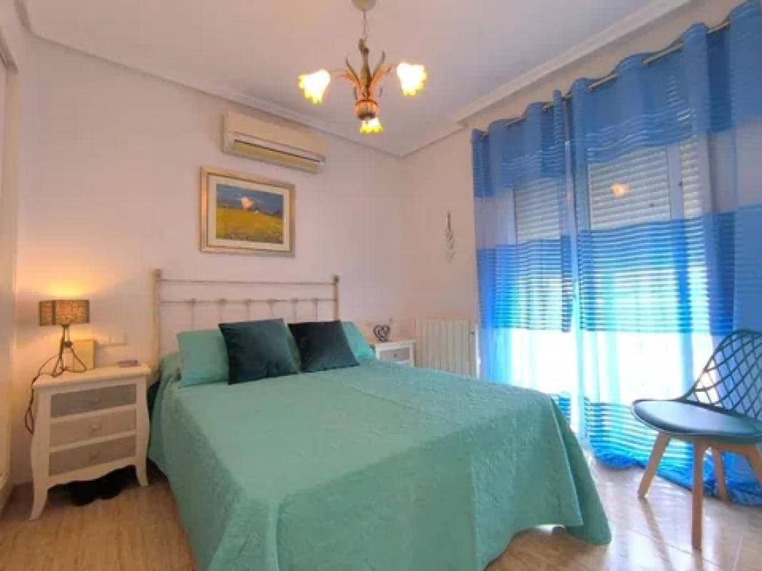 3 quarto Moradia para venda em Guardamar del Segura com piscina - 339 995 € (Ref: 9853145)