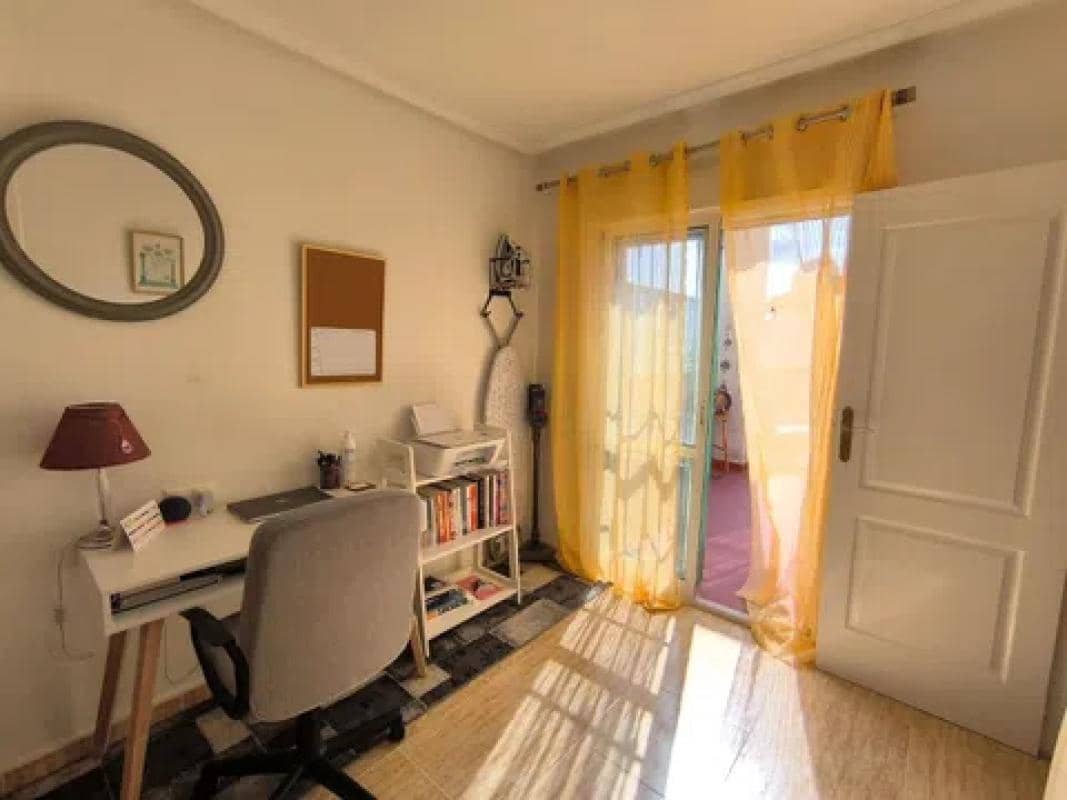 3 quarto Moradia para venda em Guardamar del Segura com piscina - 339 995 € (Ref: 9853145)