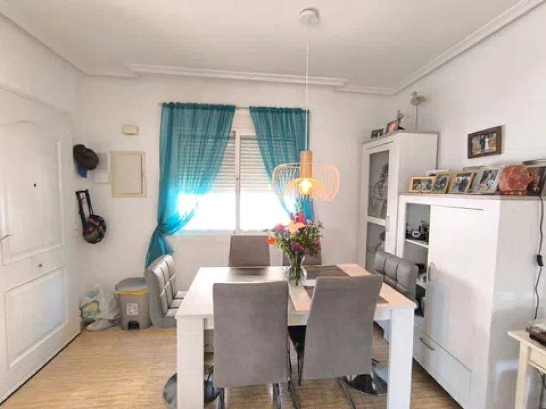 3 quarto Moradia para venda em Guardamar del Segura com piscina - 339 995 € (Ref: 9853145)
