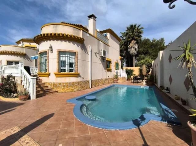 3 quarto Moradia para venda em El Raso, Guardamar del Segura com piscina - 339 995 € (Ref: 9853145)
