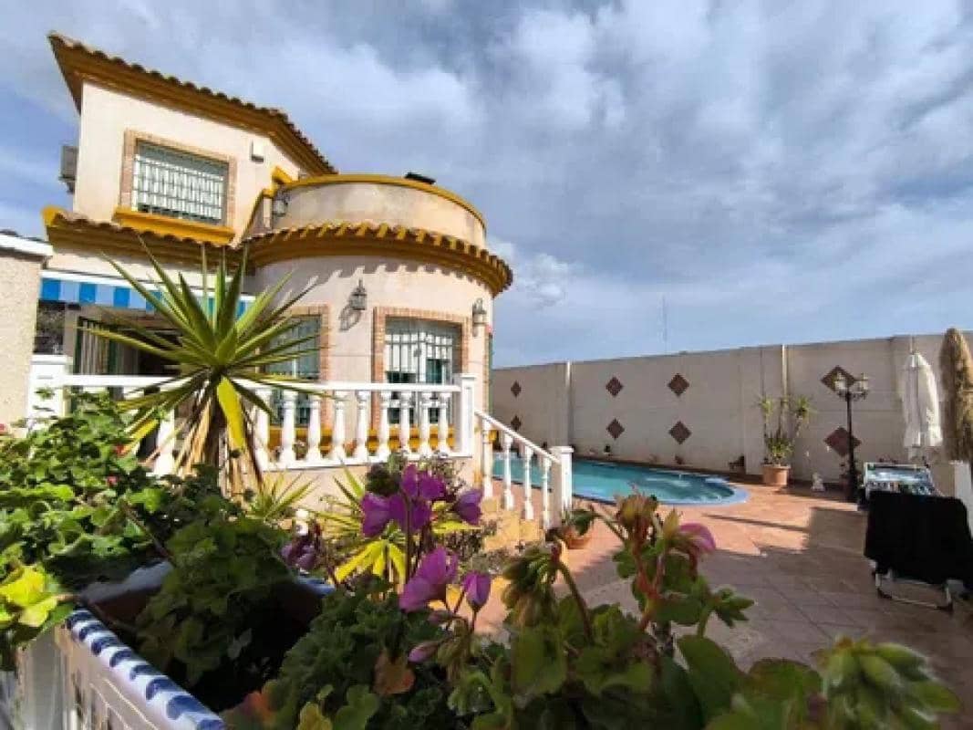 3 quarto Moradia para venda em Guardamar del Segura com piscina - 339 995 € (Ref: 9853145)