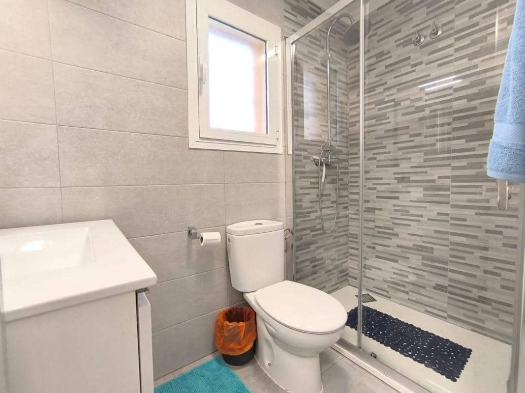 3 quarto Moradia para venda em Guardamar del Segura com piscina - 339 995 € (Ref: 9853146)