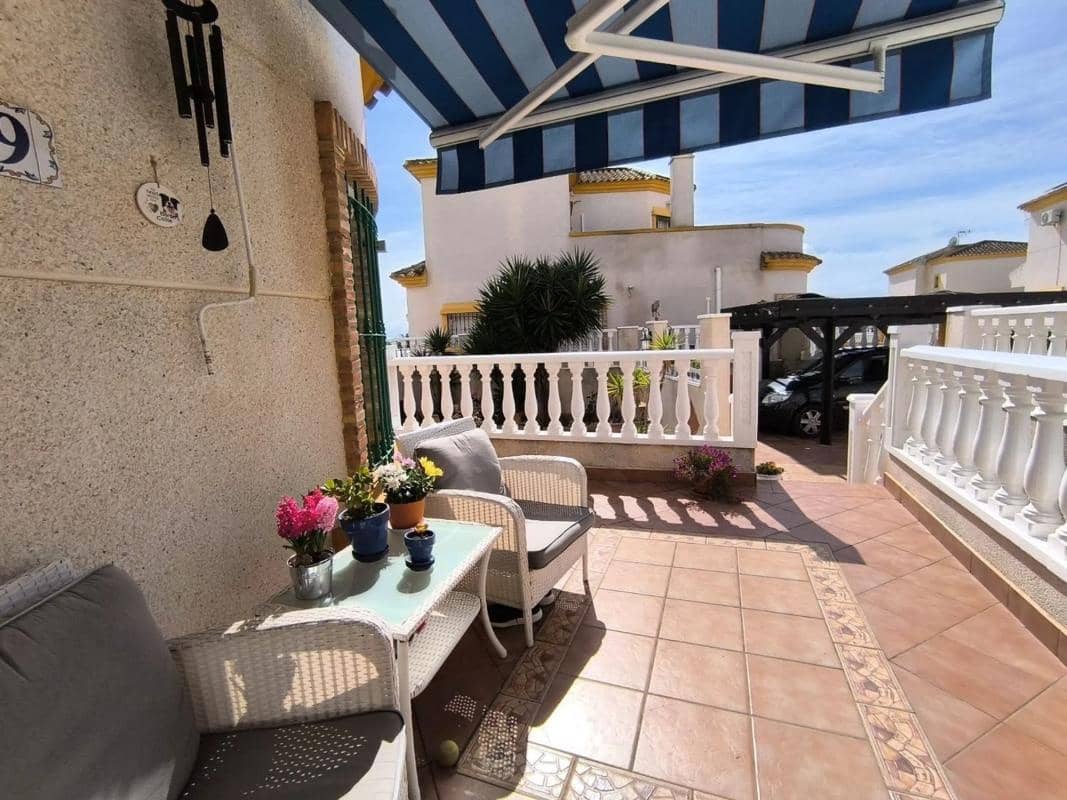 3 quarto Moradia para venda em Guardamar del Segura com piscina - 339 995 € (Ref: 9853146)