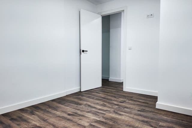 2 soveværelse Lejlighed til salg i Barrio del Centro, Alicante by - € 389.000 (Ref: 9853219)
