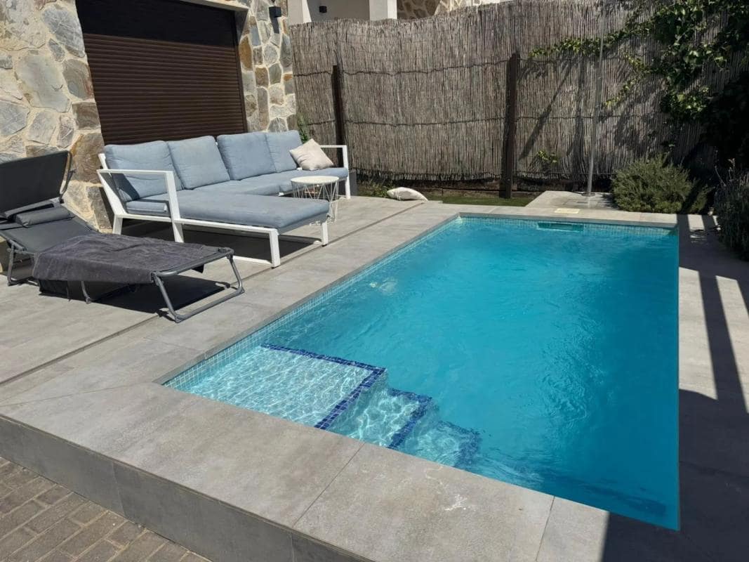 3 Zimmer Villa zu verkaufen in Torrevieja mit Pool - 490.000 € (Ref: 9854111)