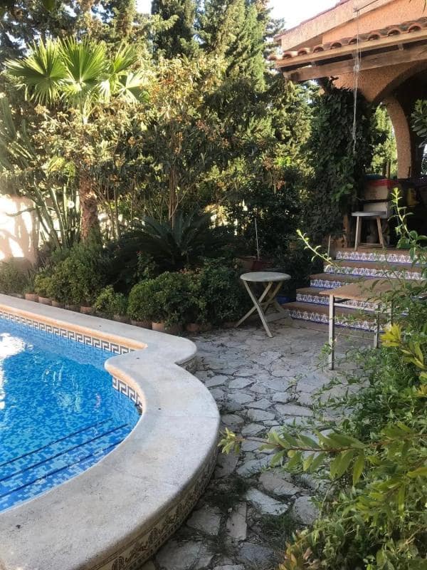 3 Zimmer Villa zu verkaufen in Torrevieja mit Pool - 490.000 € (Ref: 9854111)