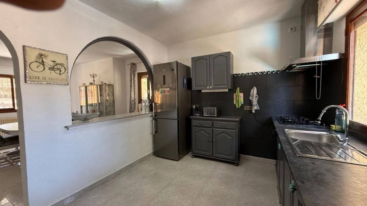 6 soveværelse Villa til salg i Orihuela - € 450.000 (Ref: 9854150)