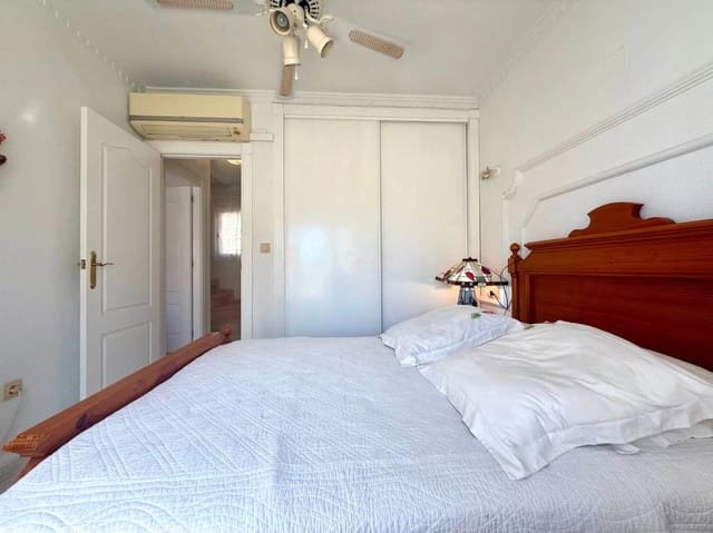 2 soveværelse Villa til salg i Las Filipinas med swimmingpool - € 210.000 (Ref: 9854153)