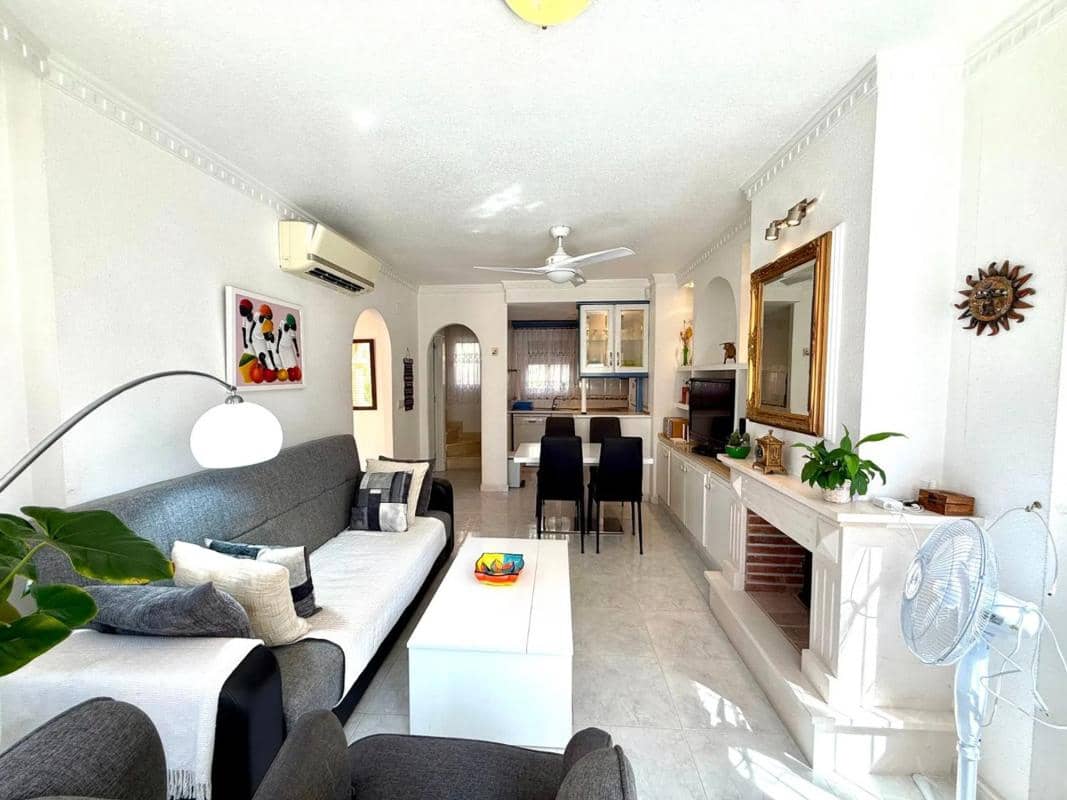 2 soveværelse Villa til salg i Orihuela med swimmingpool - € 210.000 (Ref: 9854153)