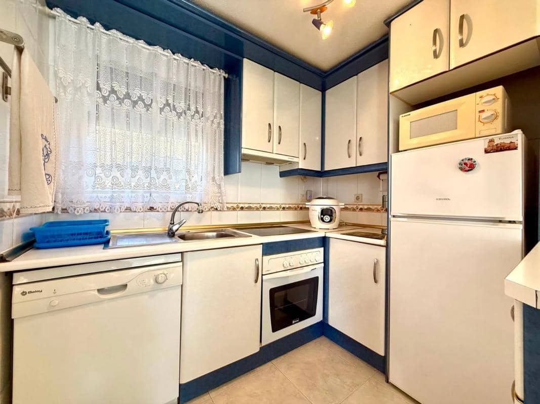 2 soveværelse Villa til salg i Orihuela med swimmingpool - € 210.000 (Ref: 9854153)