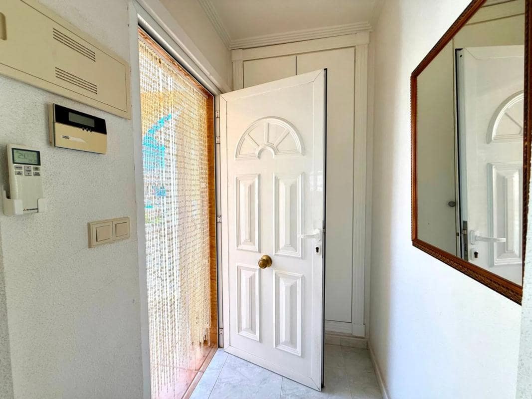2 soveværelse Villa til salg i Orihuela med swimmingpool - € 210.000 (Ref: 9854153)
