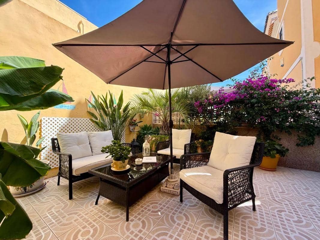 2 soveværelse Villa til salg i Orihuela med swimmingpool - € 210.000 (Ref: 9854153)