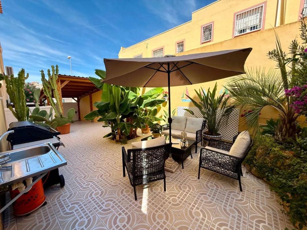 2 soveværelse Villa til salg i Orihuela med swimmingpool - € 210.000 (Ref: 9854153)
