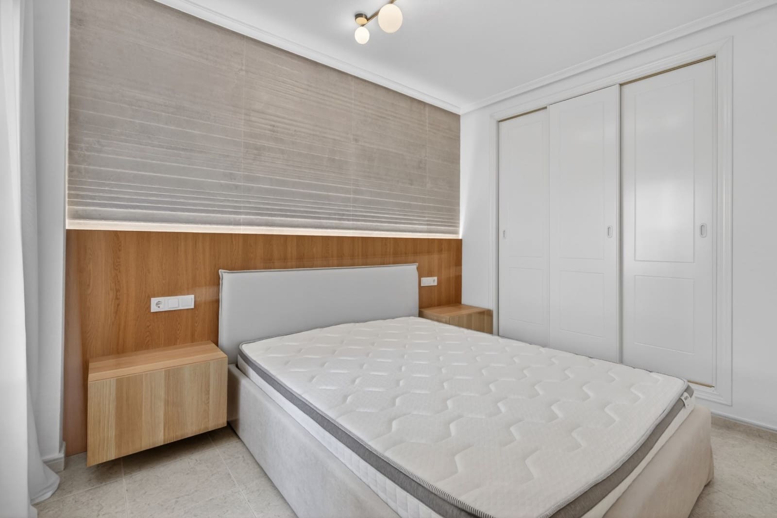 2 slaapkamer Flat te koop in Campoamor met zwembad garage - € 249.000 (Ref: 9854198)