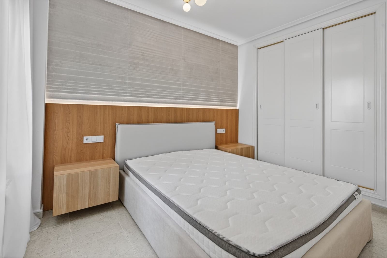 2 slaapkamer Flat te koop in Campoamor met zwembad garage - € 249.000 (Ref: 9854198)