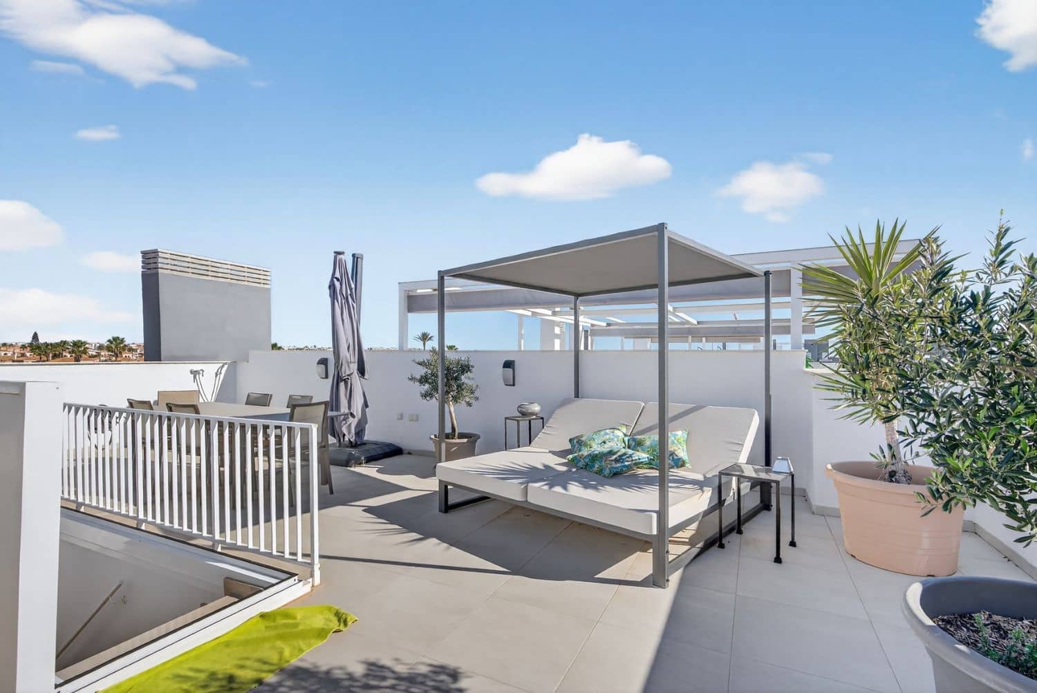 2 sypialnia Penthouse na sprzedaż w Playa Flamenca z basenem garażem - 490 000 € (Ref: 9854206)